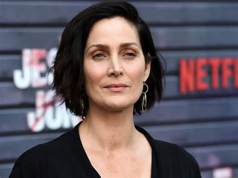 carrie anne moss net worth|trinity memento.